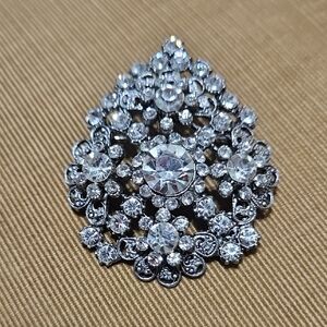 Vintage 1950s Elegant Sparkling Pot Metal Rhinestone Teardrop Pin Brooch